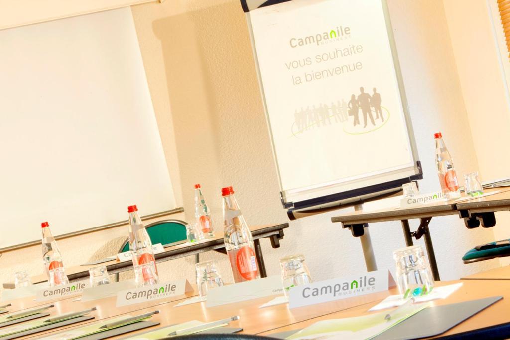 Campanile Hotel Mayenne Kinh doanh bức ảnh